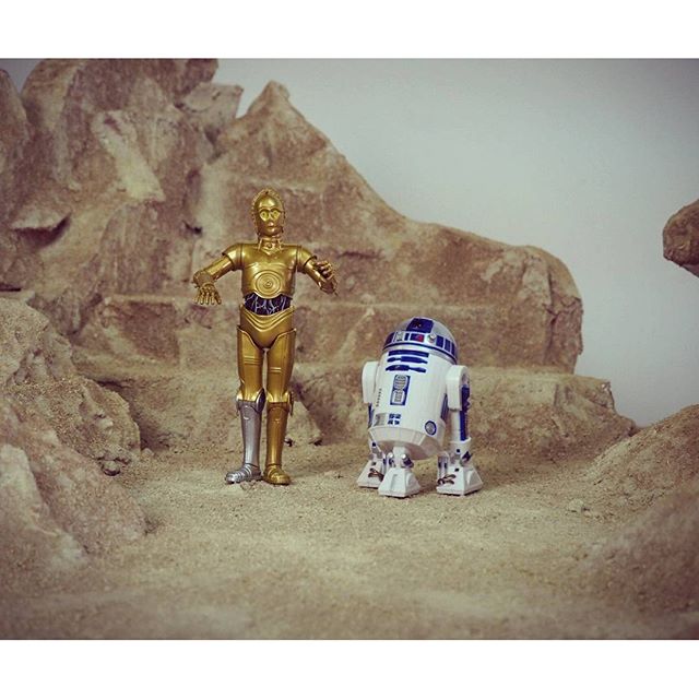 1/10 C3PO&R2D2 #miniature #handmade #ミニチュア #figure #クラフト #ジオラマ #diorama #scalemodel #toys #model #gundam #modeling #toyslagram #scalemodels #art #yoda #starwars #geek  #force