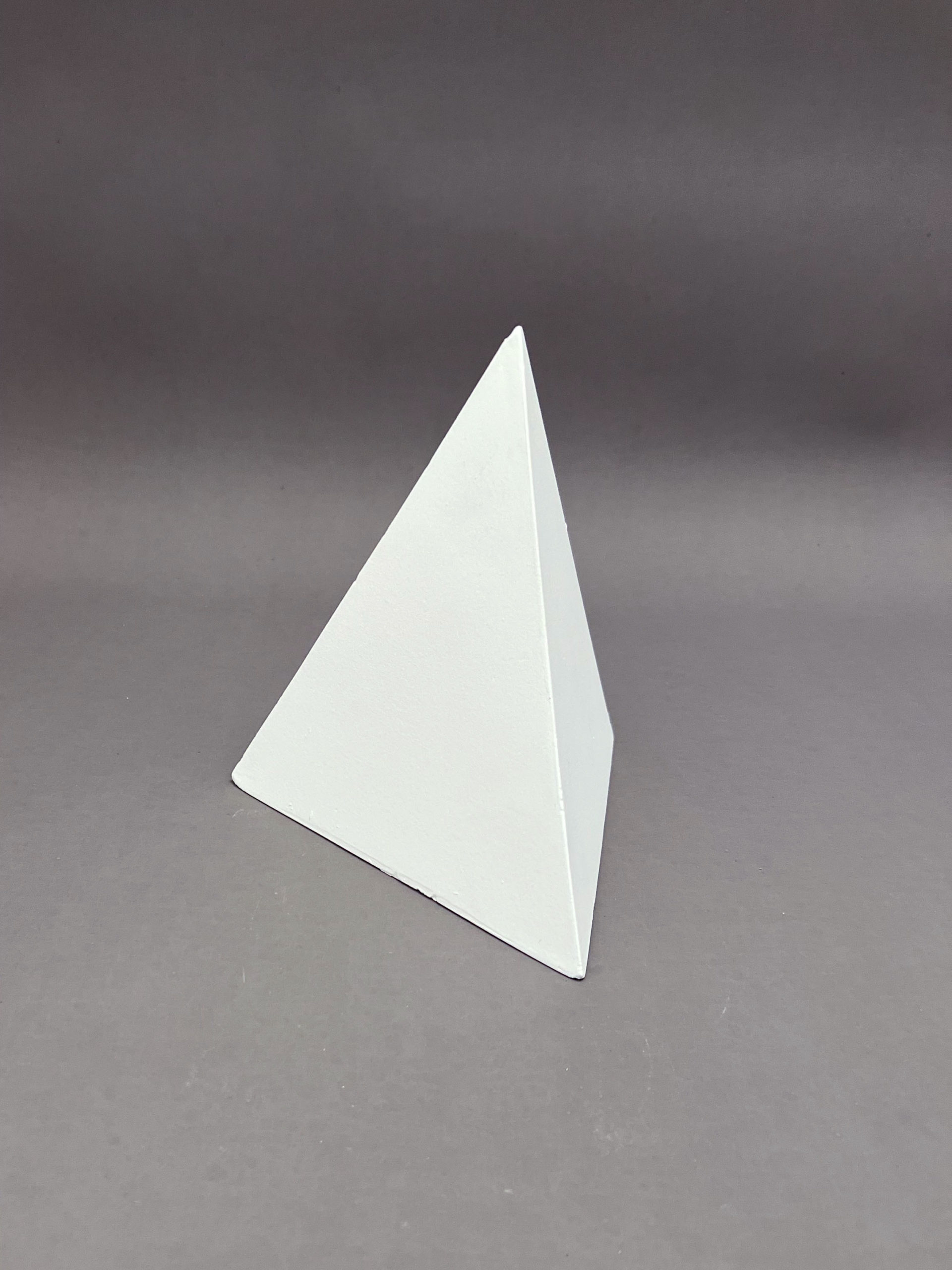 正三角錐（正四面体） 一辺175