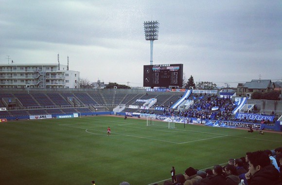 偽横浜民になってはや14年、縁あって初めて三ツ沢でサッカーを観戦。
