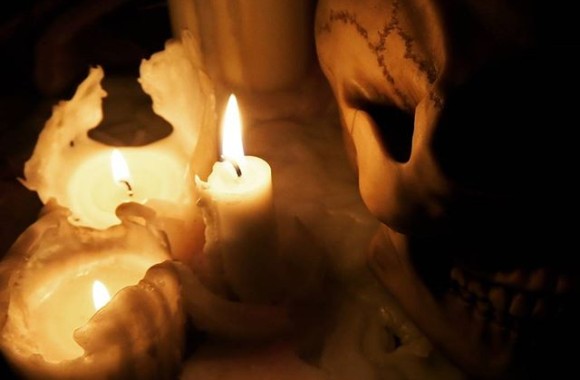 ｺﾞｽい#skull #art #bones #death #skullart #horror #goth #gothic #candle #candlenight #candles #relax